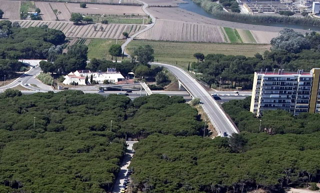 Vista area de la zona del puente del Silvi's de Gav Mar (2009)
